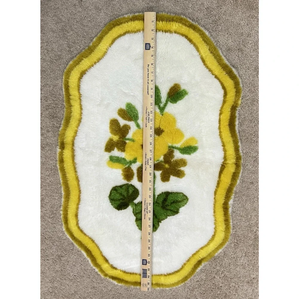 Vintage 70s Yarn Short Shag Shaggy Mustard Floral Sm Area Rug Bath Mat MCM Regal